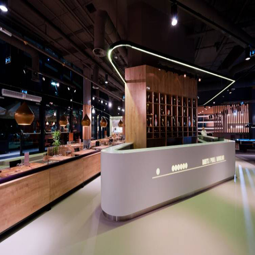  Thi công đá nhân tạo solid surface làm quầy lễ tân- tại TrickShot Promenada